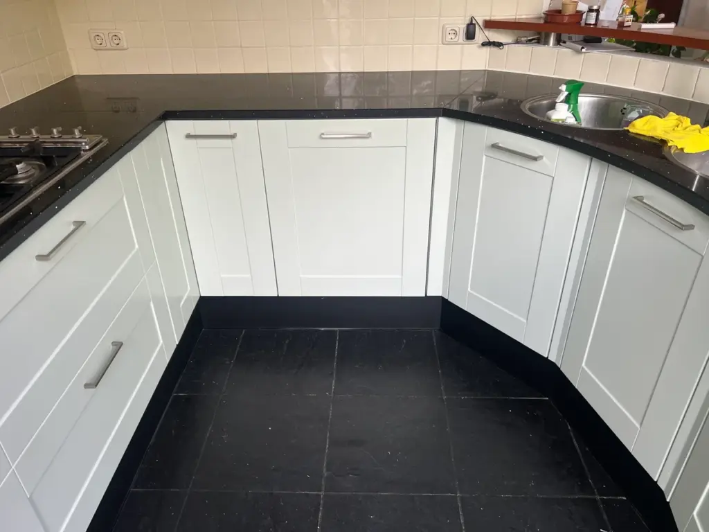 Keukenkastjes spuiten